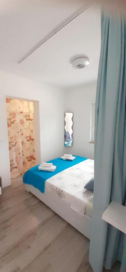 Lennida Studio Apartman With Free Parking Kavran Екстер'єр фото