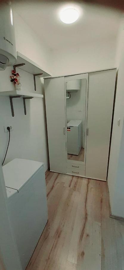 Lennida Studio Apartman With Free Parking Kavran Екстер'єр фото