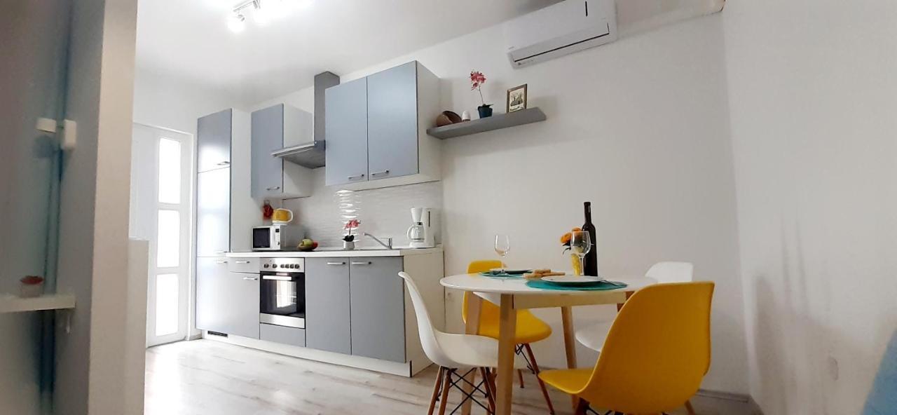Lennida Studio Apartman With Free Parking Kavran Екстер'єр фото