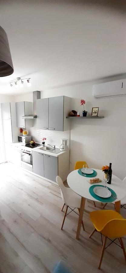 Lennida Studio Apartman With Free Parking Kavran Екстер'єр фото