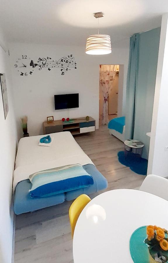 Lennida Studio Apartman With Free Parking Kavran Екстер'єр фото