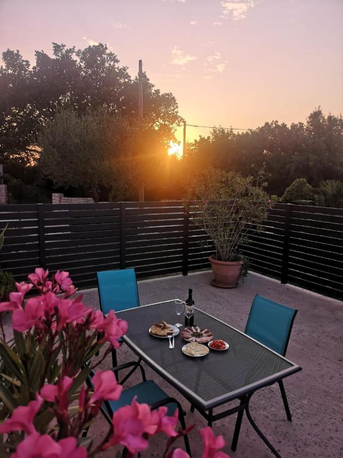 Lennida Studio Apartman With Free Parking Kavran Екстер'єр фото